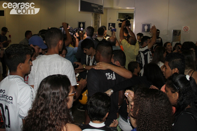 [31-07] Delegação alvinegra retorna - 11