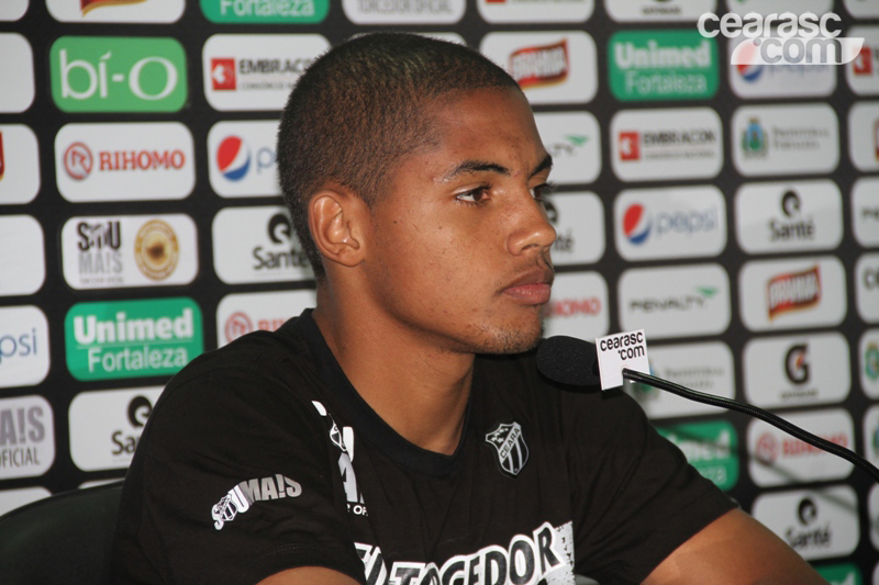 [27-05] Apresentação de Mineiro, Alan Pinheiro e Renan Luís - 9