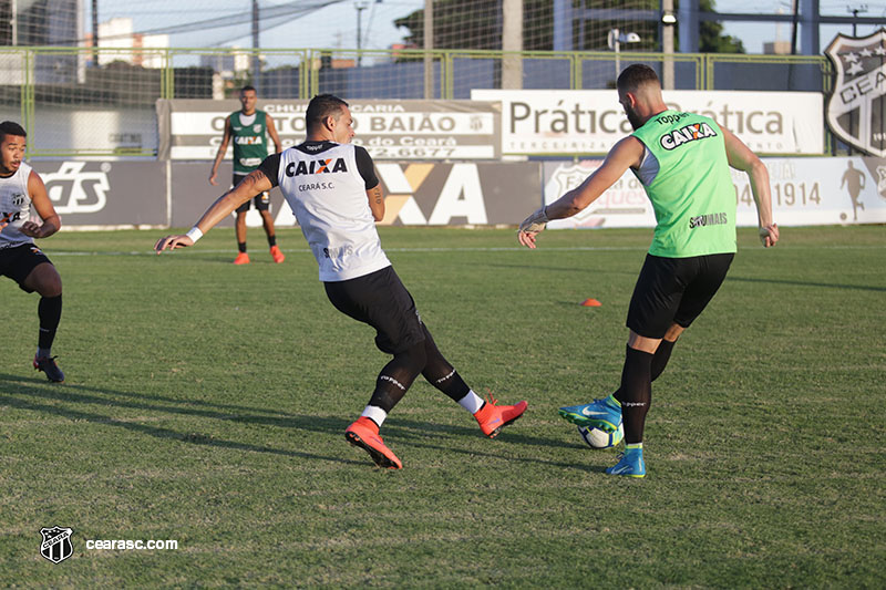 [24-04-2018] Treino Passe de Bola - 1