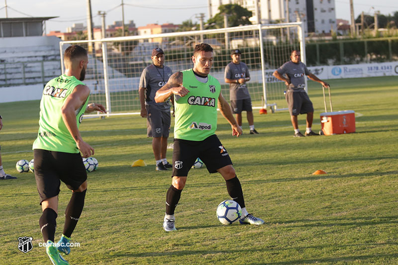 [24-04-2018] Treino Passe de Bola - 14