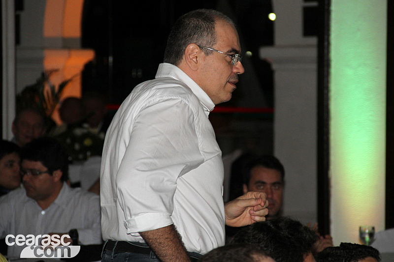 [12-11] Ceará lançou o livro do Centenário3 - 1