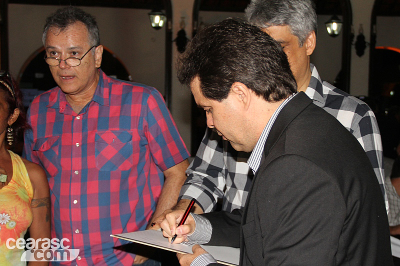 [12-11] Ceará lançou o livro do Centenário3 - 15