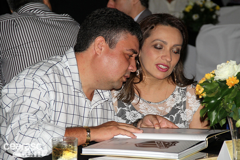 [12-11] Ceará lançou o livro do Centenário3 - 17