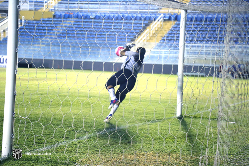 [17-11-2018] Tiradentes 2 x 2 Ceará - Feminino 01 - 32