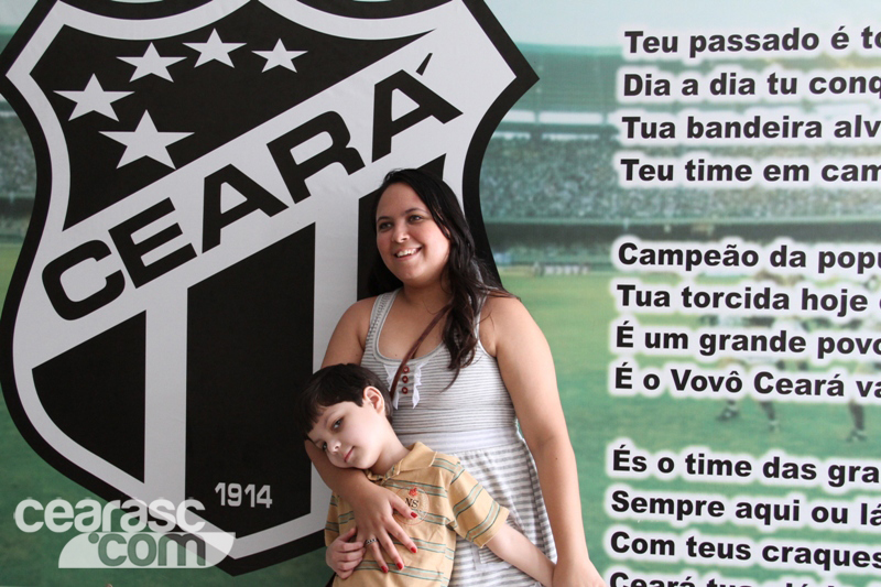 [03-09] Pedro Guilherme visita o clube - 21