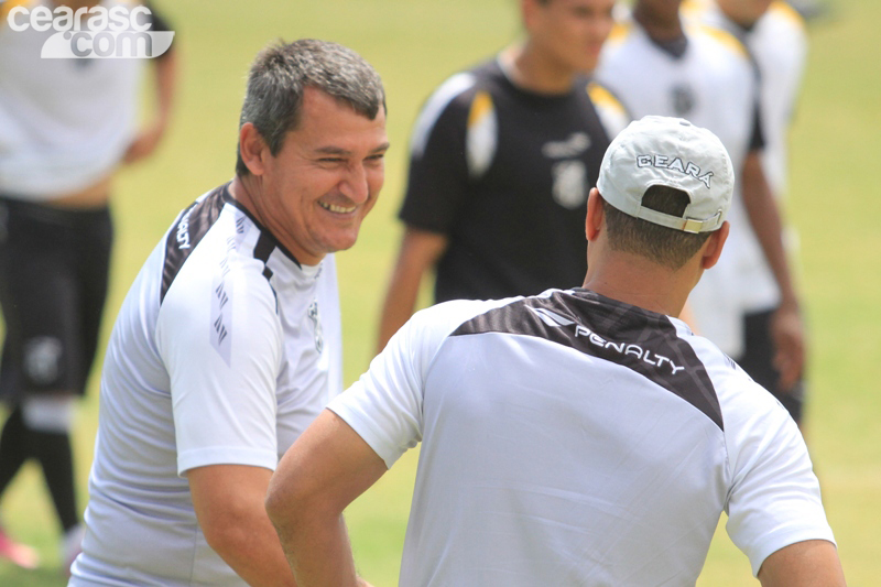 [25-10] Treino técnico + finalização - 9
