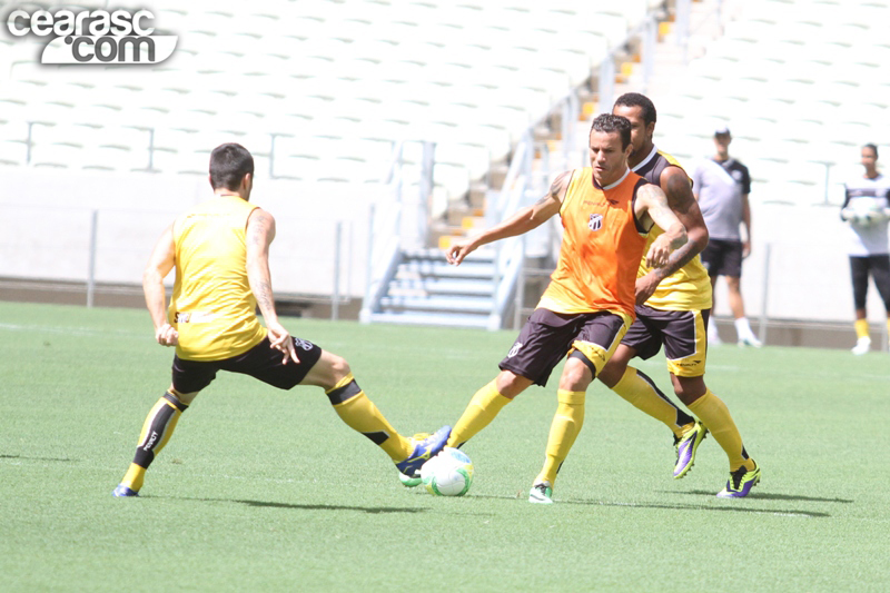 [18-07] Treino coletivo - Castelão - 10