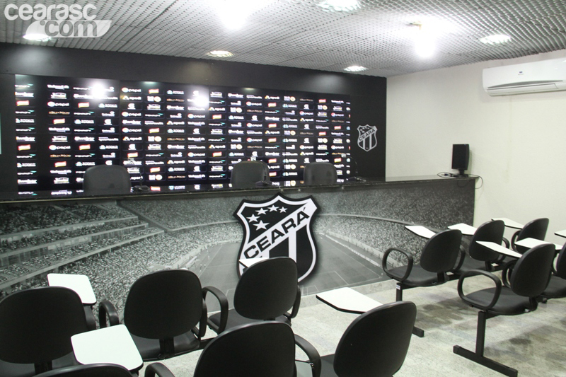 [24-07] Apresentação do goleiro Tiago - 1