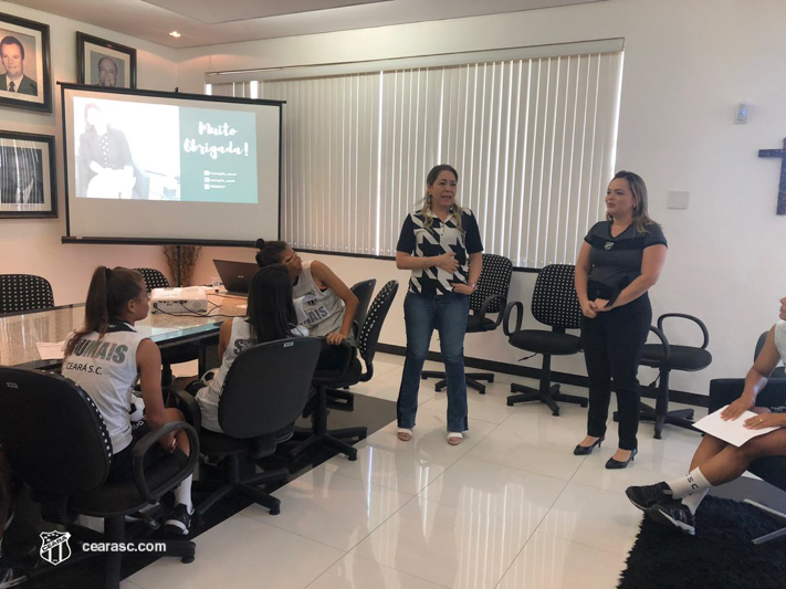 [21-06-2019] Palestra educação financeira futebol feminino - 10