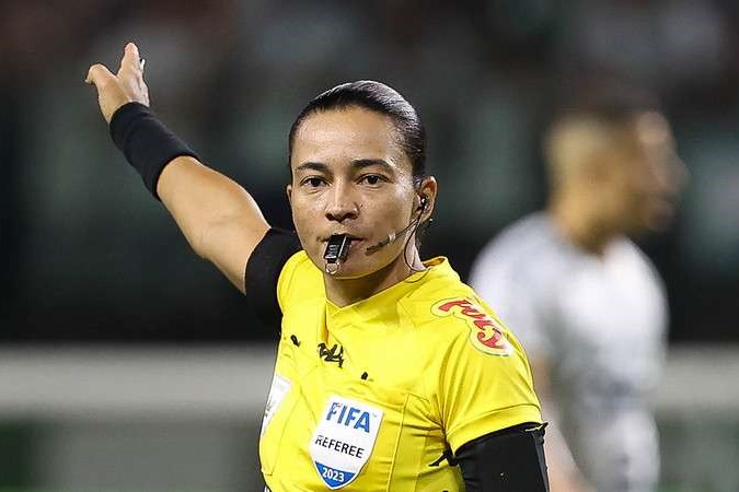Camp. Brasileiro: Edina Alves Batista (FIFA-SP) apita Ceará x Grêmio pela 2ª rodada