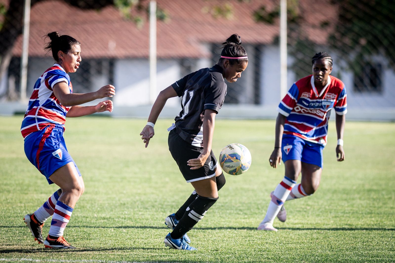Fut. Feminino: Ceará empata com Fortaleza e segue na liderança do Grupo A do Cearense