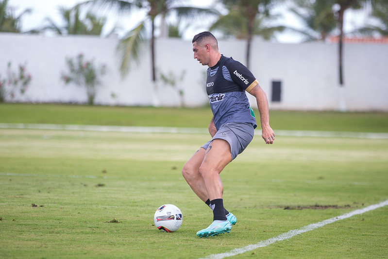 Na Cidade Vozão, Ceará finaliza o terceiro treinamento da semana de preparação para o Clássico da Paz