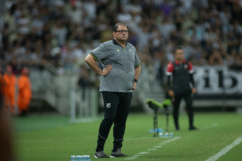 Guto Ferreira deixa o comando técnico do Ceará
