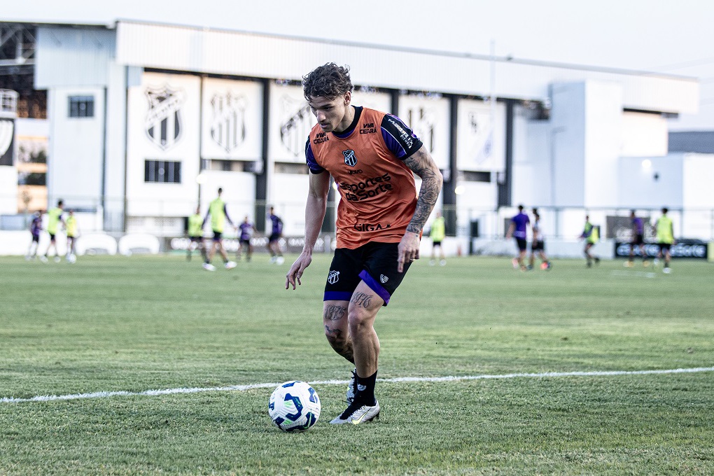 Ceará realiza trabalho técnico no Vovozão e fecha segundo dia de treinos da semana