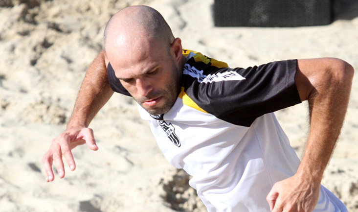 Anderson Marques sofre estiramento na panturrilha