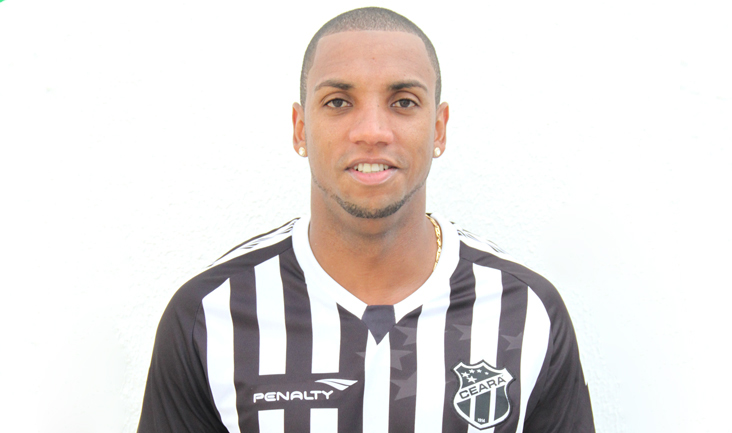 Atacante Anselmo é o novo reforço do Ceará