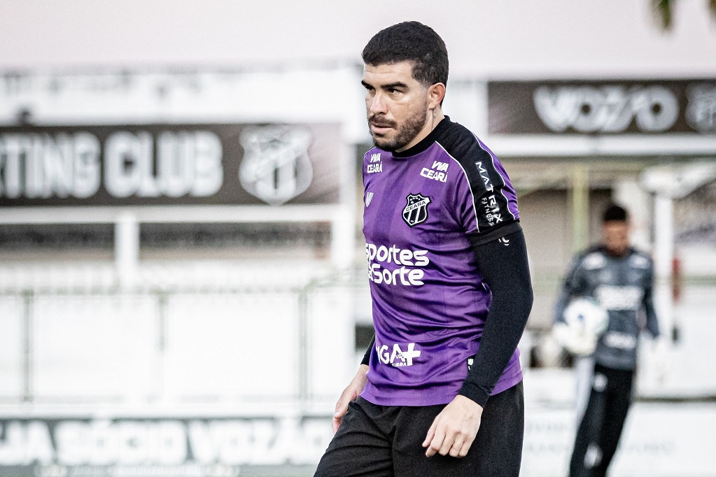 Elenco alvinegro se reapresenta e dá início aos preparativos para duelo com o Internacional