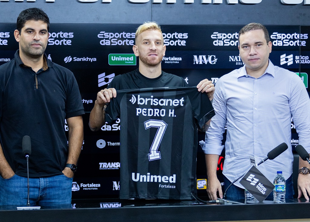 Pedro Henrique cita sentimento durante negociação para que vestisse a camisa do Ceará: “Me senti muito valorizado”