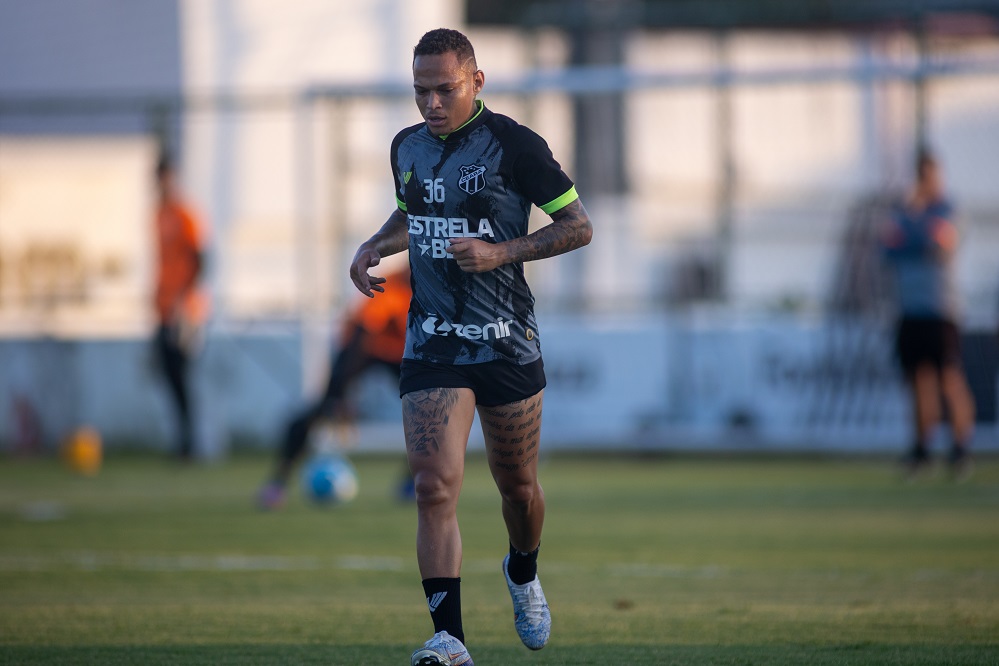 Ceará treina em Porangabuçu visando o Atlético/GO