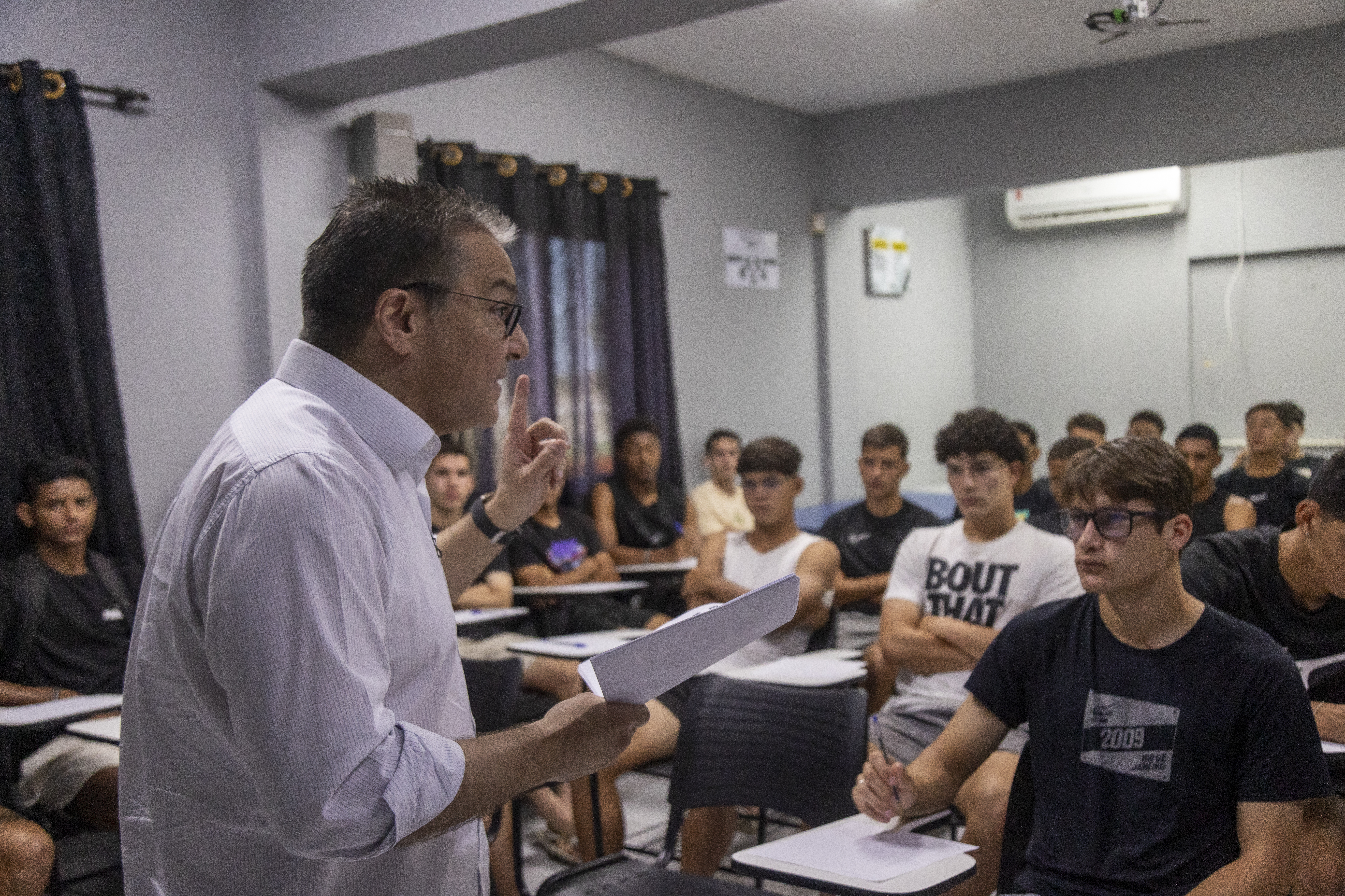 Ceará promove palestra sobre Educação Financeira para os atletas das categorias de base