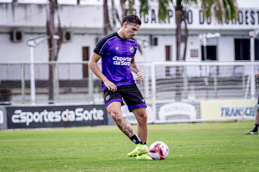 Manhã de domingo marcou o terceiro dia de trabalhos da pré-temporada alvinegra