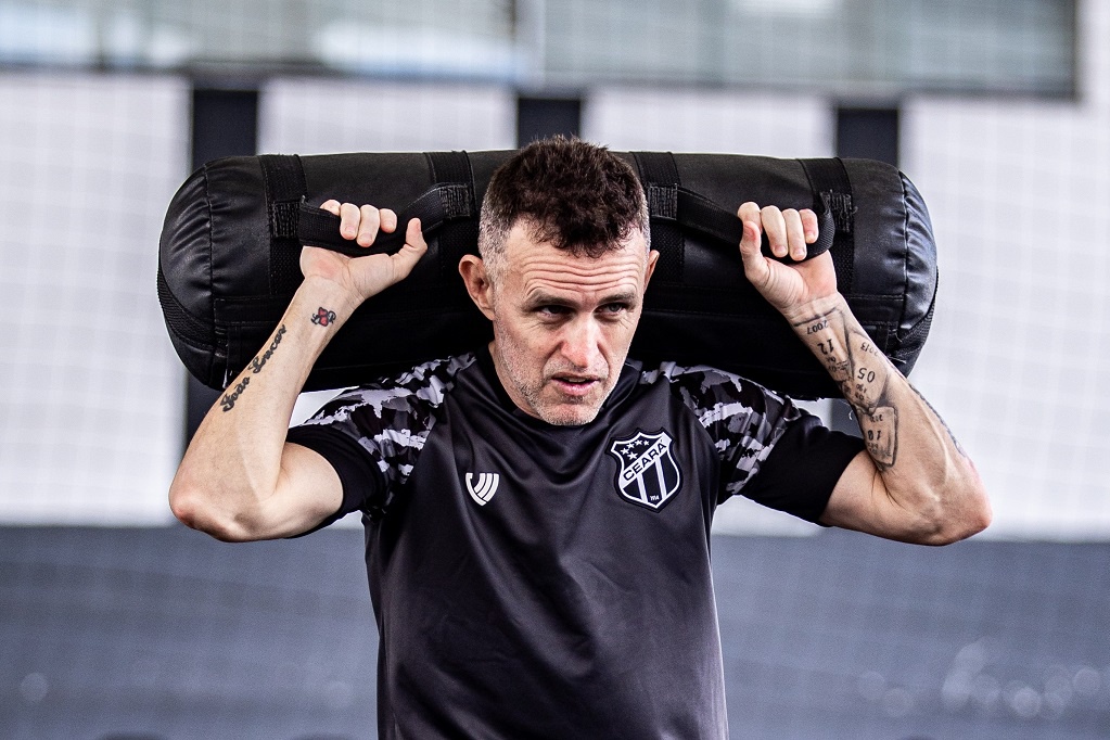 Futsal: Ceará inicia treinamentos da semana com treino físico na sede alvinegra