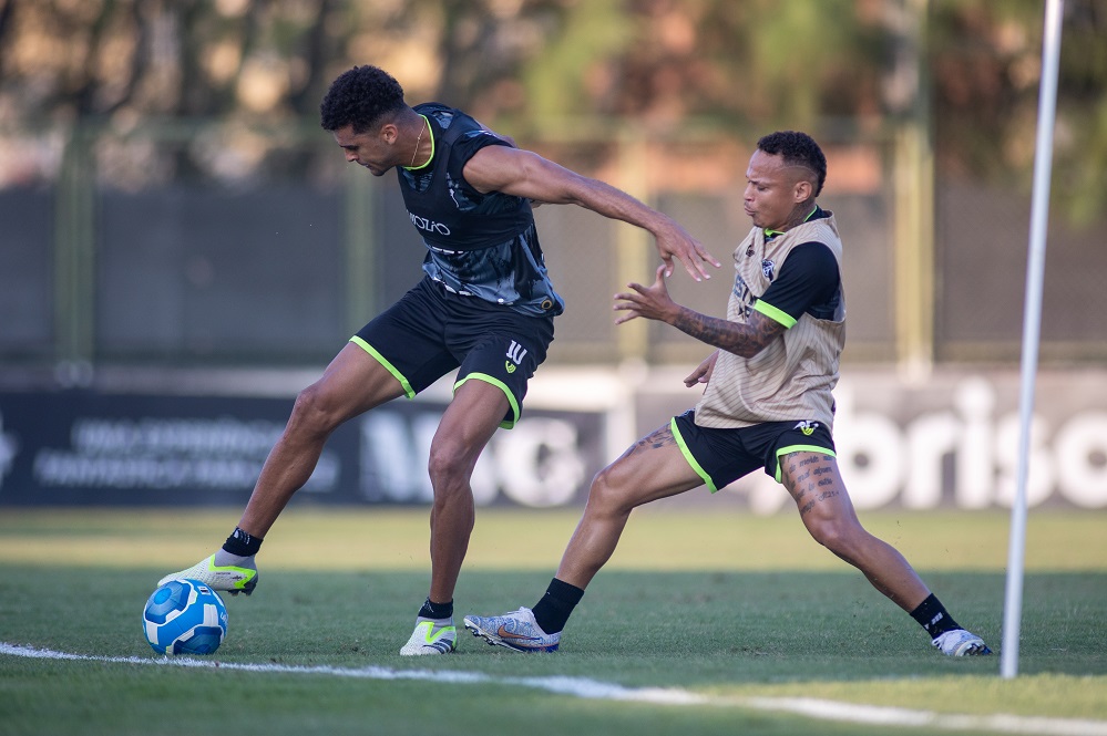 Treino técnico marca segundo dia de preparação do Ceará para o jogo contra o CRB