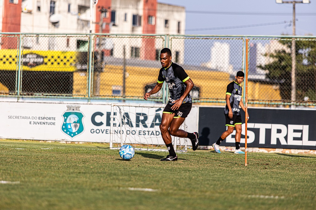 Elenco alvinegro terá cinco dias de treinamentos antes do próximo desafio