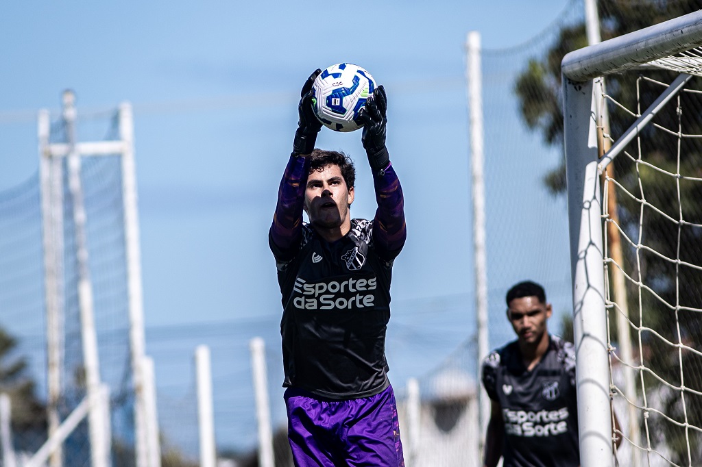 Sub-20: Elenco alvinegro realiza terceira sessão de treinamento antes de encarar Botafogo/SP