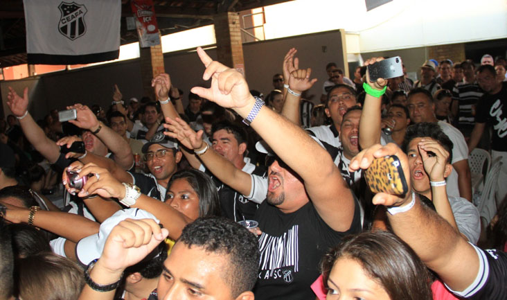 Com a presença de Michel, “III Feijoada da Arrancada” foi um sucesso