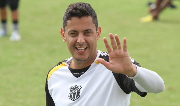 Para o duelo contra Oeste, Fernando Henrique pede cautela