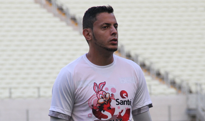 Fernando Henrique comemora boa fase e espera vitória na Copa do BR