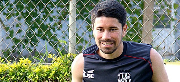 Vovô acerta a contratação do meia Ricardinho