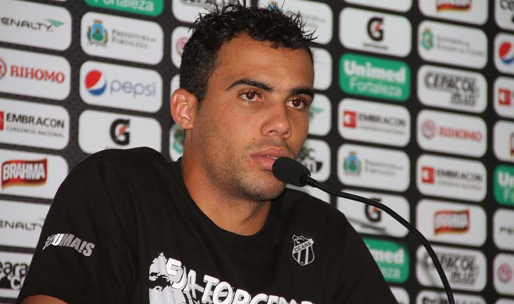 Válber e Fransérgio se apresentam e treinam em Porangabuçu