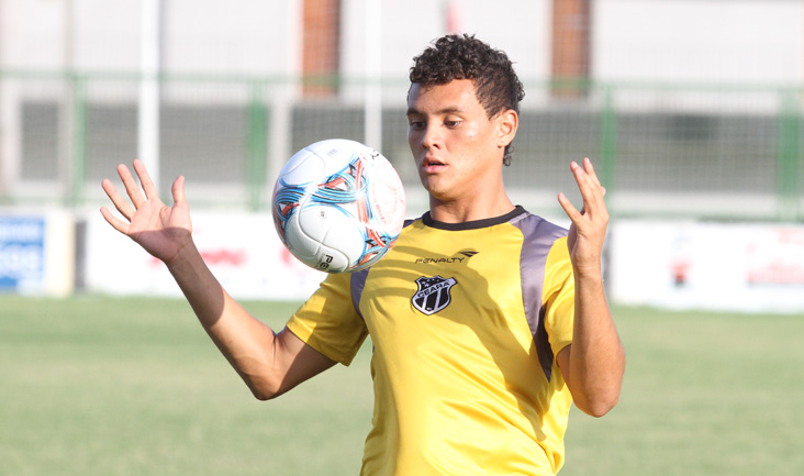 Em busca do primeiro gol, Gabriel aposta no trabalho