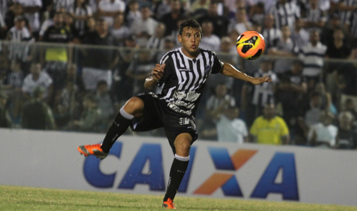 Gabriel analisa primeiro jogo como titular com a camisa alvinegra