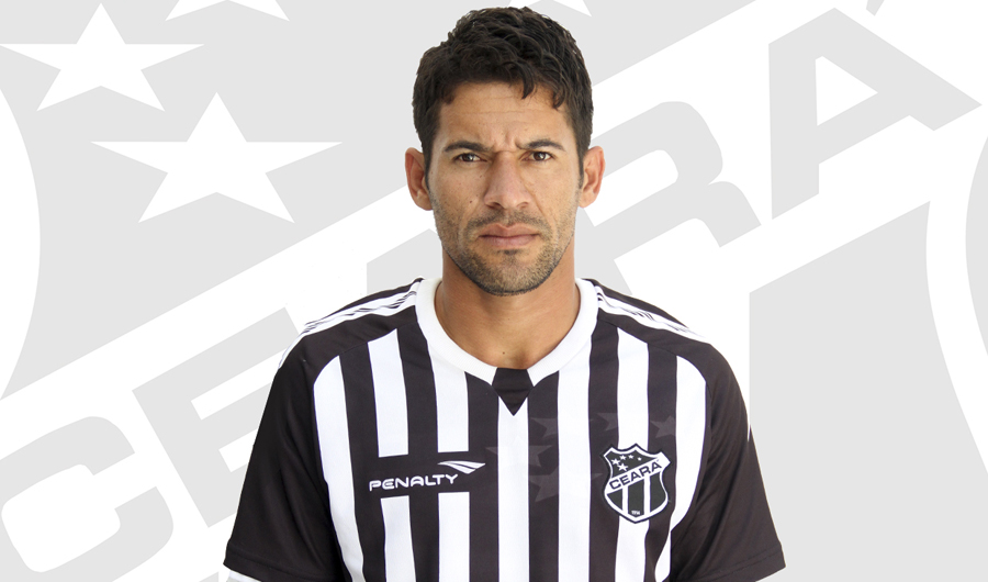 Ceará acertou a contratação do volante Hamilton