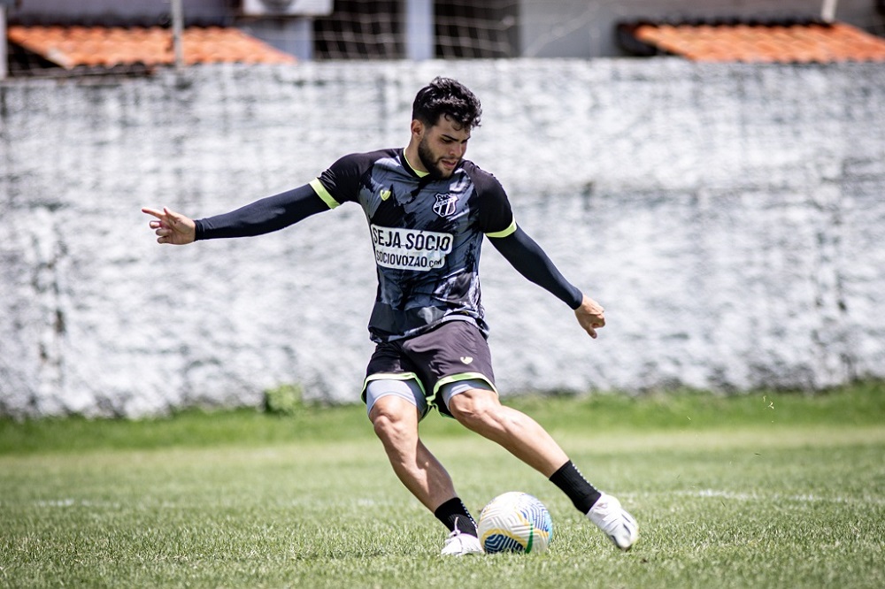 Sub-20: Ceará realiza treino apronto na Cidade Vozão e embarca para encarar o Vitória/BA