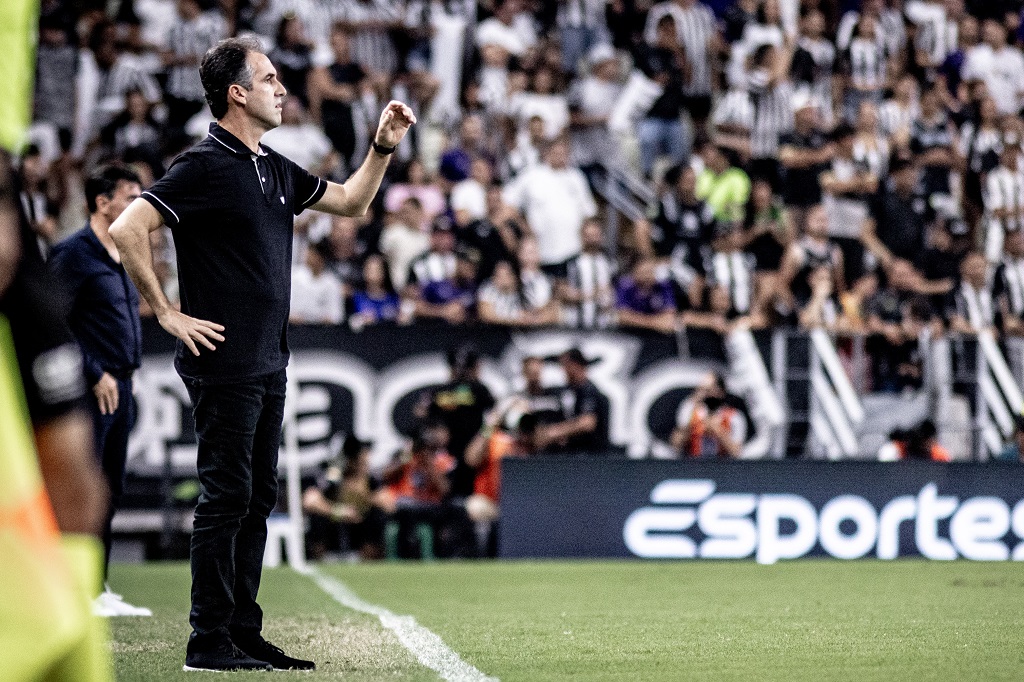 Condé avalia postura alvinegra em confronto com o Juventude e projeta sequência até o duelo com o Vasco