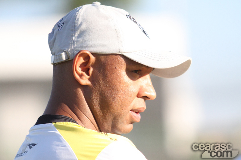 Ceará contrata cinco profissionais para comissão técnica fixa do Clube