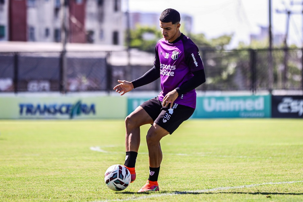 Ceará inicia treinamentos para confronto com o Athletic em tarde de trabalhos no CT de Porangabuçu