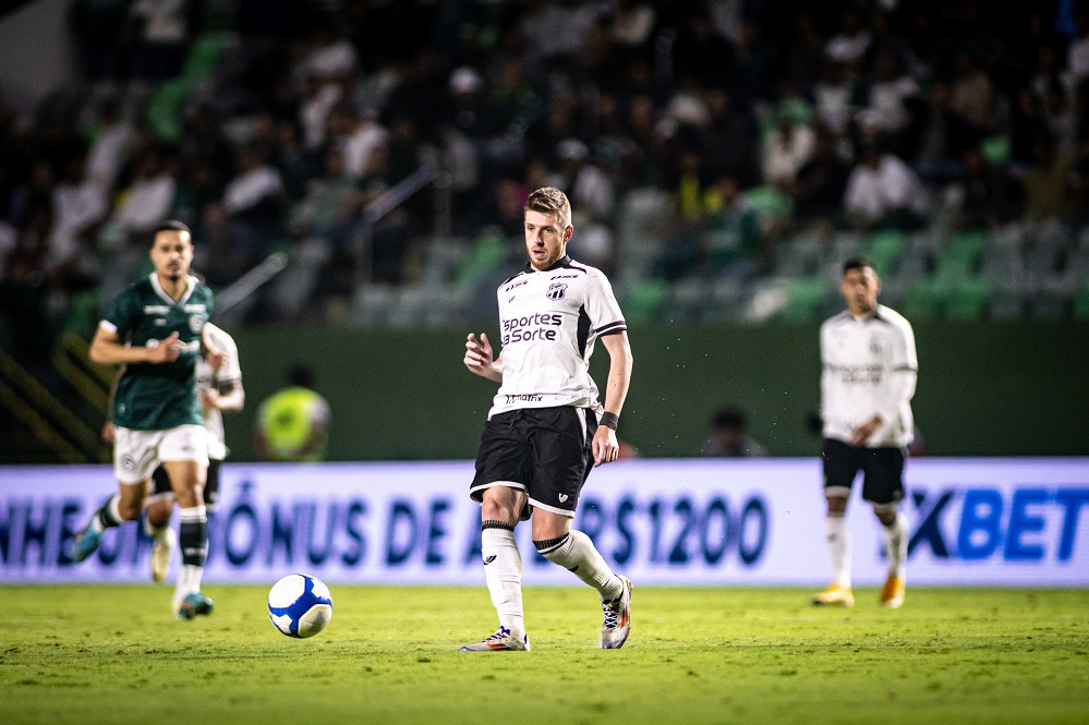 Camp. Brasileiro: No Estádio da Serrinha, Ceará é superado pelo Goiás