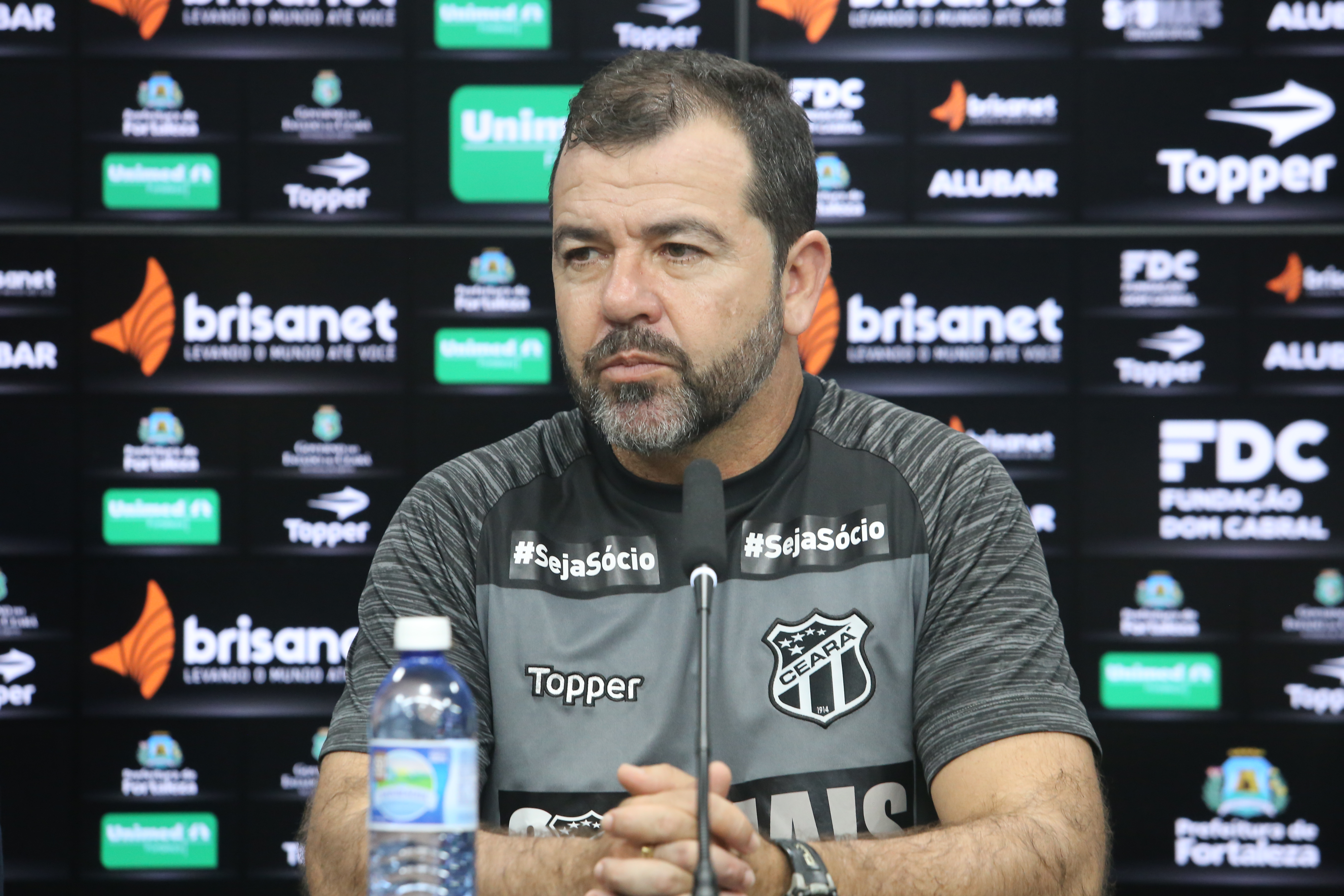 Novo técnico do Vovô, Enderson Moreira, é apresentado à imprensa em Porangabuçu