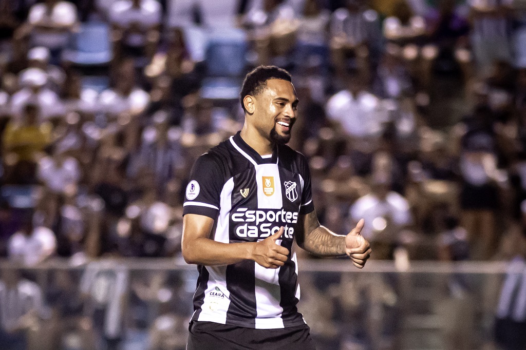 Wendel Silva estreia diante do Floresta com dois gols e celebra: “Muito feliz pela partida”