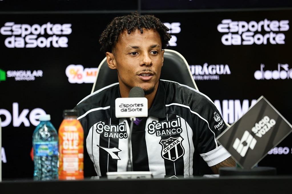 “Tem que ter personalidade”, declara Rian Santana sobre a responsabilidade de atuar pelo Ceará