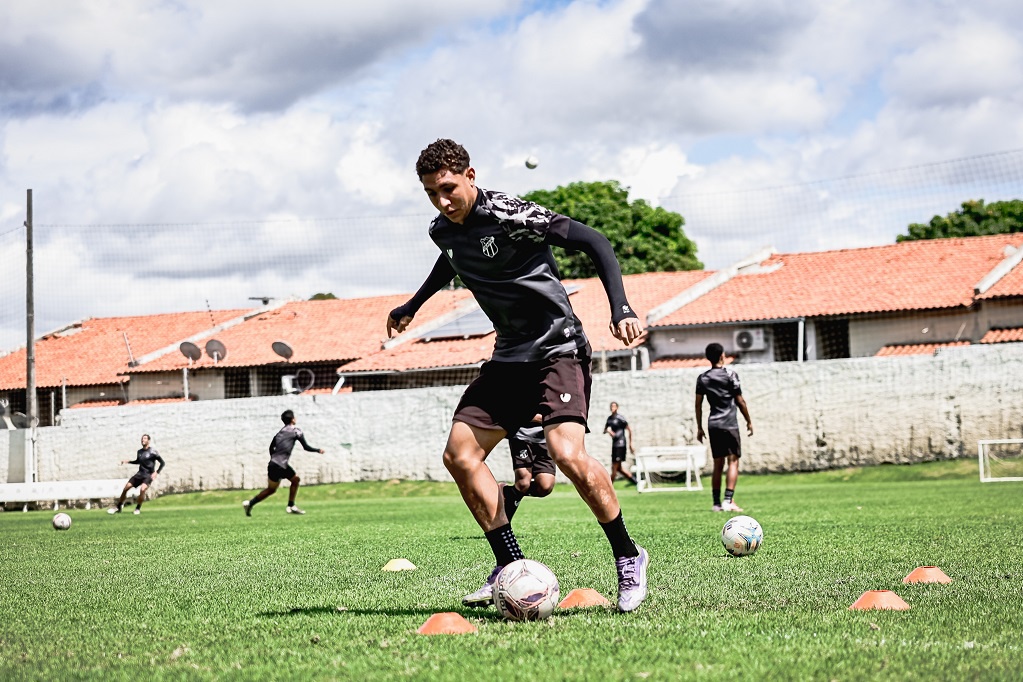 Sub-20: De olho na semifinal do Brasileirão, Ceará realiza penúltima atividade na Cidade Vozão