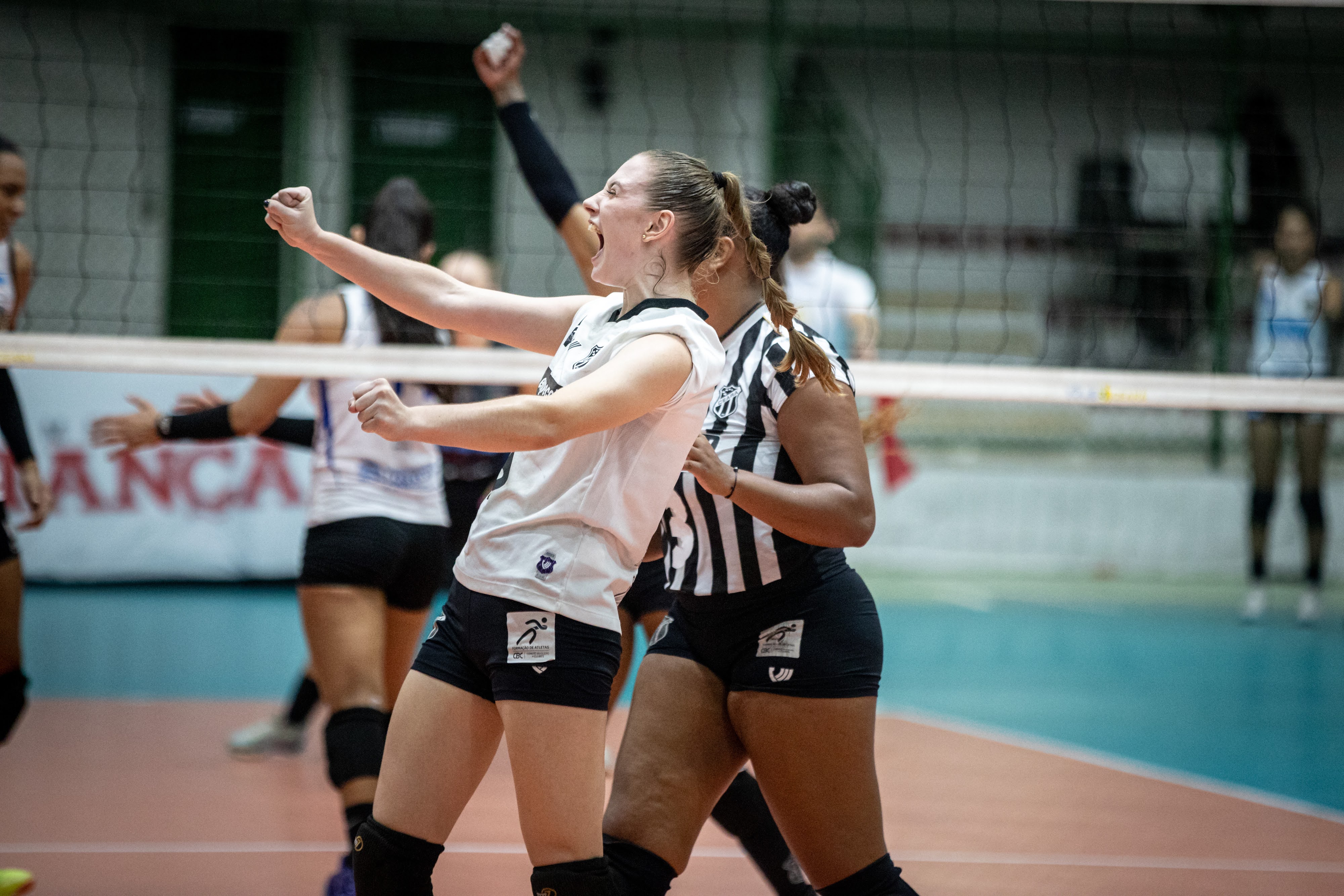 Vôlei: Ceará lota Aécio de Borba, vence Louveira e conquista 2ª vitória na Superliga B