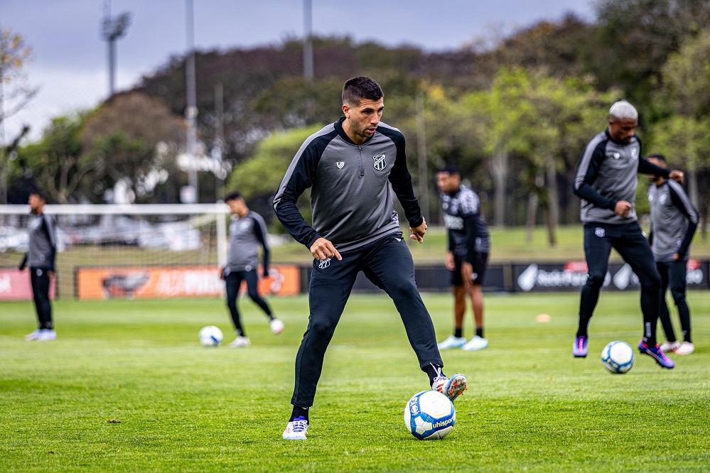 Ceará faz treino apronto e fecha preparação para encarar o Coritiba