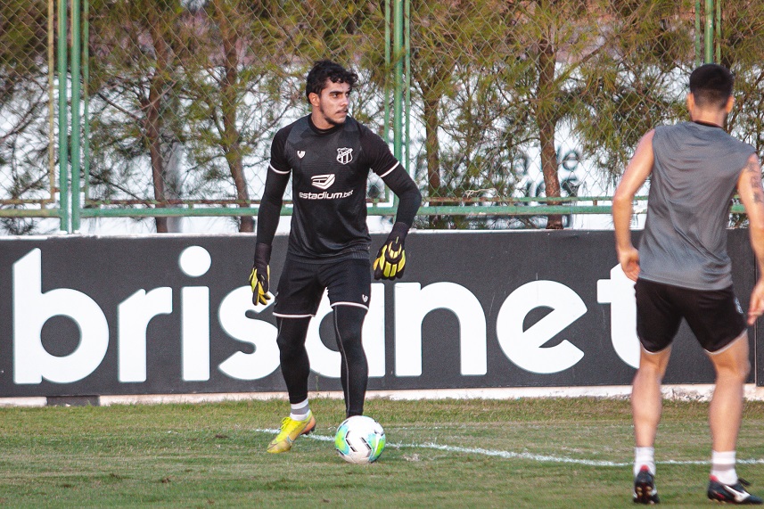 Em Porangabuçu, Ceará faz penúltimo treino antes de enfrentar o Bahia