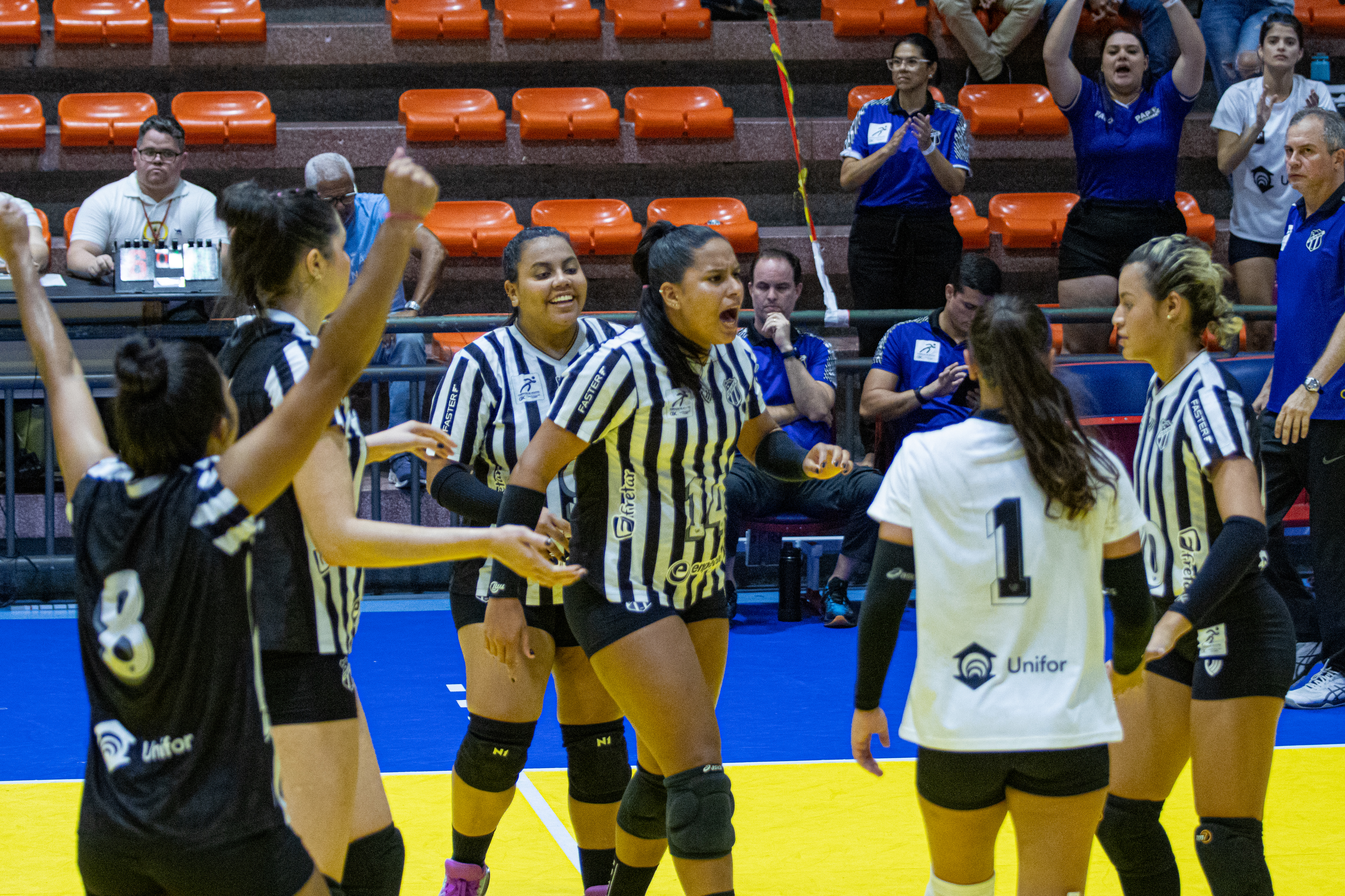 Vôlei: Diante do CC3 Sport Club/CE, Ceará vence mais uma partida na Superliga C